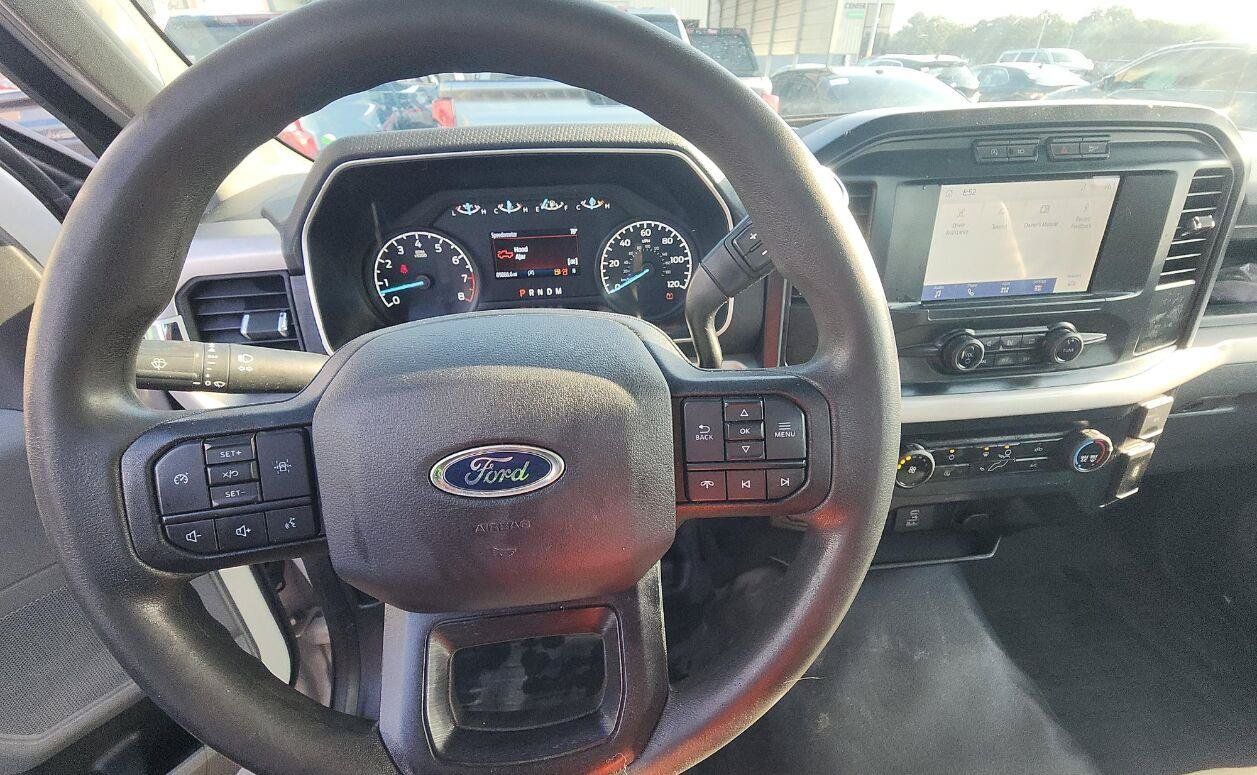 Used 2022 Ford F150 XL w/ Equipment Group 101A High RWD image 5