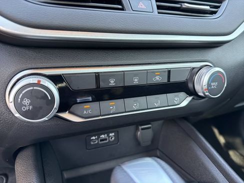 Certified 2025 Nissan Altima 2.5 S FWD image 30