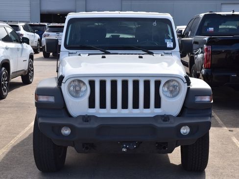 Used 2020 Jeep Wrangler Sport image 3