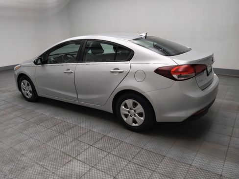 Used 2018 Kia Forte LX image 3