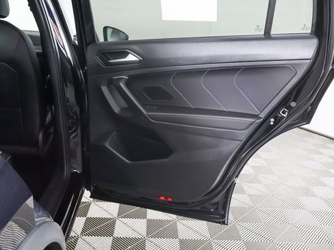 Used 2023 Volkswagen Tiguan SEL R-Line AWD/4WD image 28