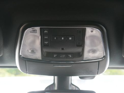 Used 2021 Jeep Grand Cherokee Limited w/ Premium Lighting Group AWD/4WD image 27