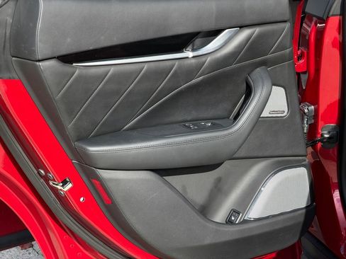 Used 2020 Maserati Levante S GranSport image 29