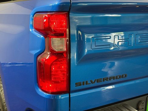 Used 2022 Chevrolet Silverado 1500 Custom RWD image 34