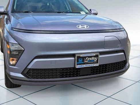 Used 2024 Hyundai Kona SE FWD image 2