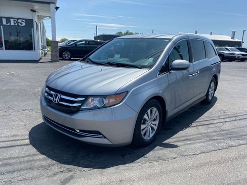 Used 2016 Honda Odyssey SE image 1