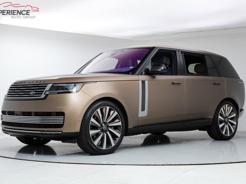 Used 2023 Land Rover Range Rover SV AWD/4WD image 1