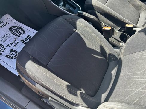 Used 2019 Chevrolet Trax LT w/ LPO, Cargo Package FWD image 10
