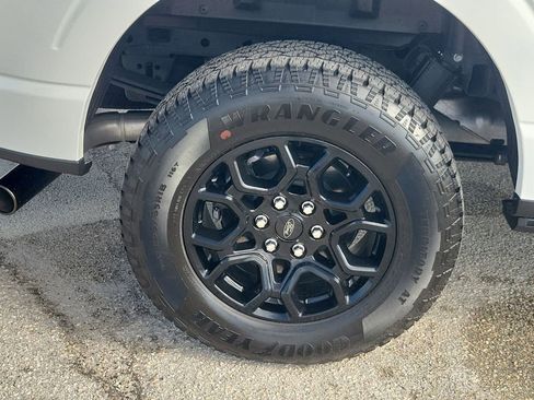 Used 2024 Ford F150 Platinum w/ Equipment Group 702A High image 19