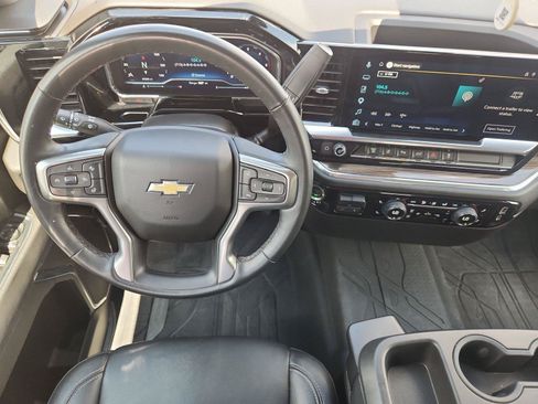 Used 2024 Chevrolet Silverado 2500 LT w/ Texas Edition AWD/4WD image 11