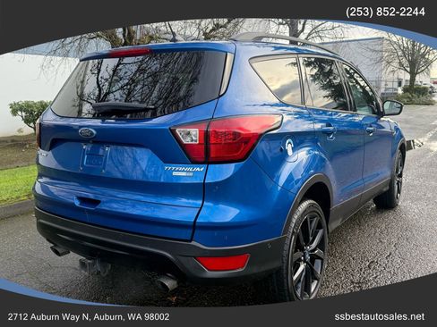 Used 2019 Ford Escape Titanium image 6