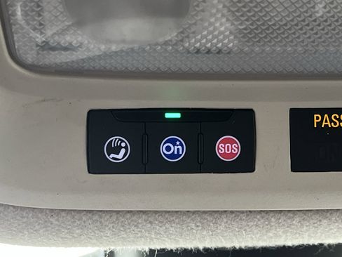 Used 2018 Chevrolet Cruze LT w/ Convenience Package image 23