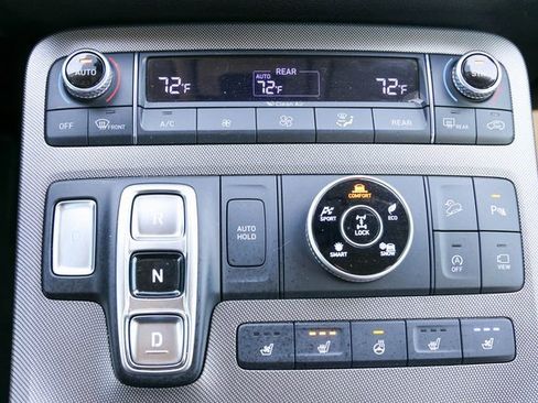 Used 2022 Hyundai Palisade Limited image 32