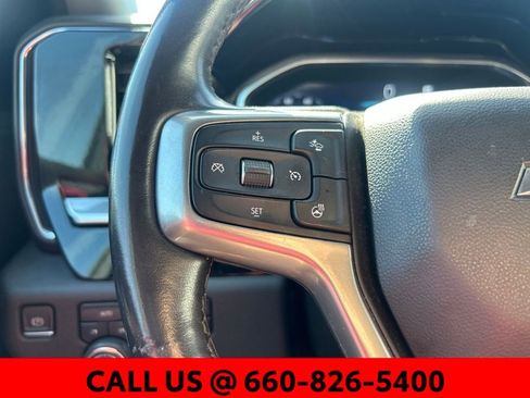 Used 2022 Chevrolet Silverado 1500 LT AWD/4WD image 11
