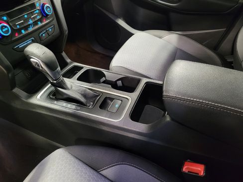 Used 2019 Ford Escape SE AWD/4WD image 26