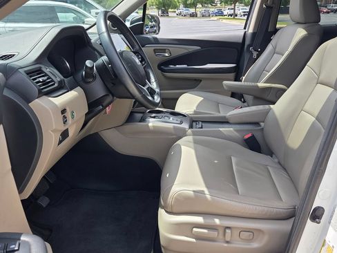 Used 2022 Honda Pilot EX-L image 3