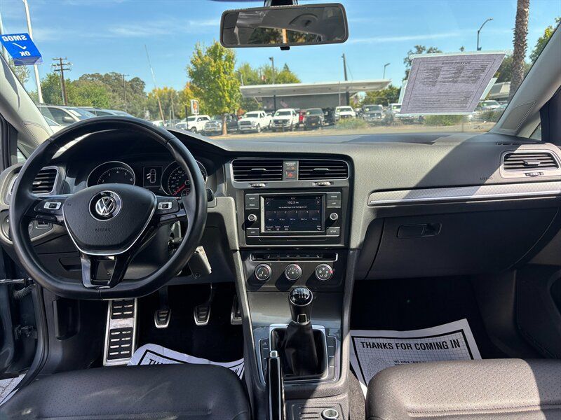 Used 2019 Volkswagen Golf Alltrack S AWD/4WD image 15