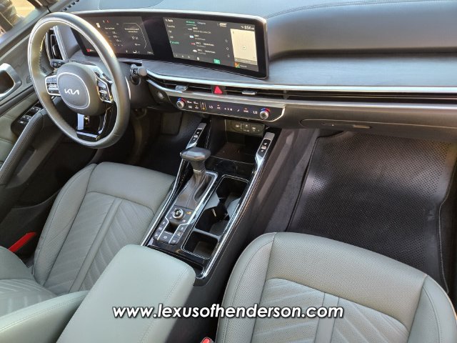 Used 2024 Kia Sorento SX Prestige w/ Sage Leather Package AWD/4WD image 18