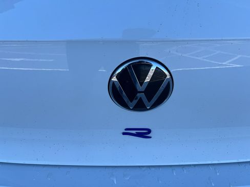Used 2024 Volkswagen Golf R AWD/4WD image 25