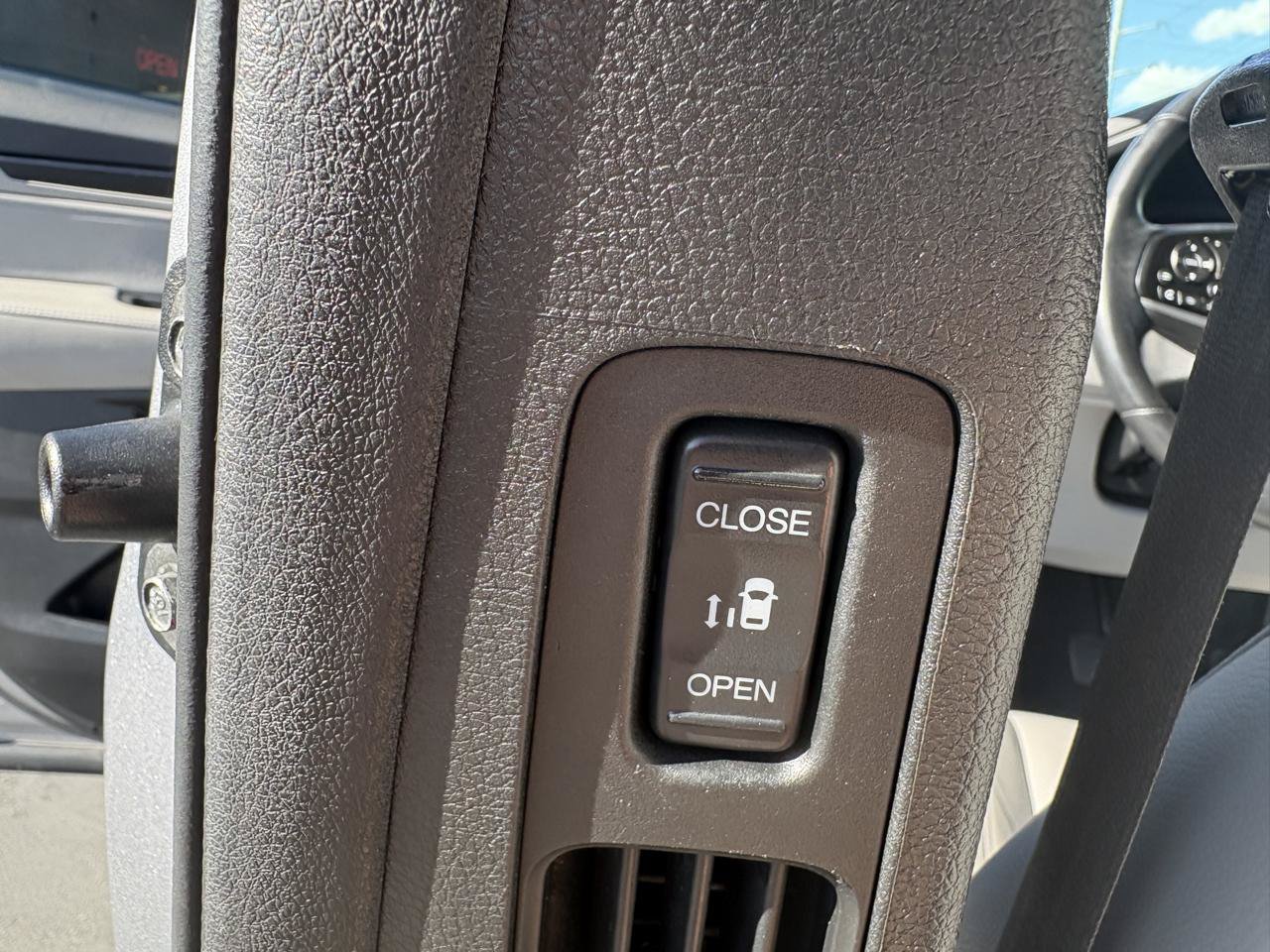 Used 2019 Honda Odyssey Elite image 18