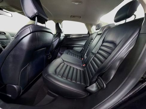 Used 2020 Ford Fusion SEL image 22