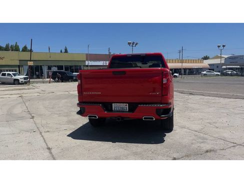 Used 2021 Chevrolet Silverado 1500 RST AWD/4WD image 2