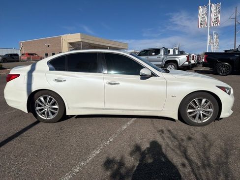 Used 2017 INFINITI Q50 3.0t Premium w/ Cargo Package (L95) image 2