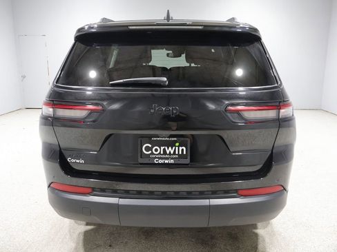 Used 2024 Jeep Grand Cherokee L Altitude AWD/4WD image 3