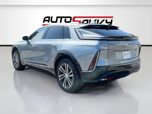 Used 2026 Cadillac Lyriq Luxury AWD/4WD image 5