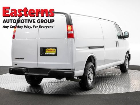Used 2022 Chevrolet Express 2500 Extended w/ Driver Convenience Package RWD image 5