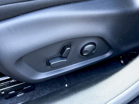 New 2025 Jeep Compass Limited w/ Sun and Sound Group image 7