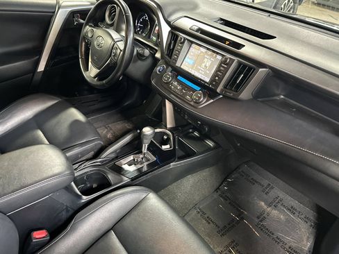 Used 2016 Toyota RAV4 Limited w/ Cargo Management Package AWD/4WD image 18