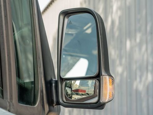 Used 2021 Mercedes-Benz Sprinter 2500 image 16