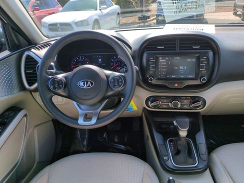Used 2021 Kia Soul LX image 26