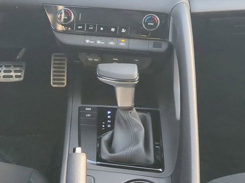 Used 2026 Hyundai Elantra Sport FWD image 17