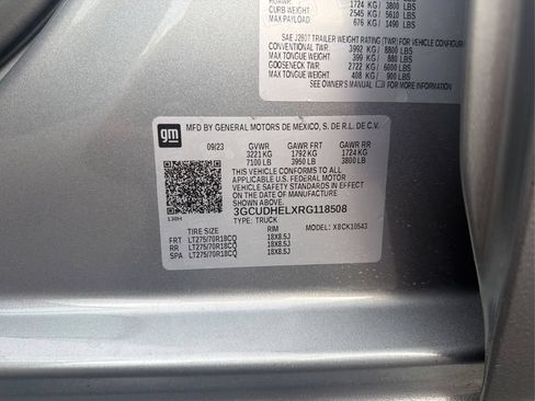 Used 2024 Chevrolet Silverado 1500 ZR2 AWD/4WD image 22