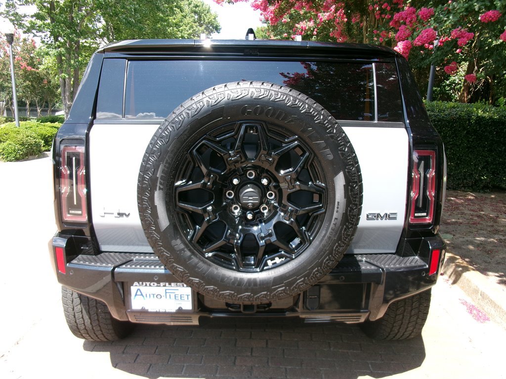 Used 2024 GMC Hummer EV 2X AWD/4WD image 7