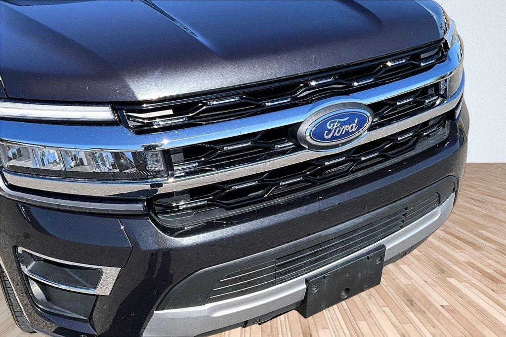 Used 2024 Ford Expedition Limited AWD/4WD image 29