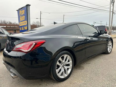 Used 2013 Hyundai Genesis 2.0T RWD image 6