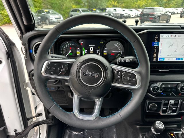 Used 2024 Jeep Wrangler High Altitude AWD/4WD image 33