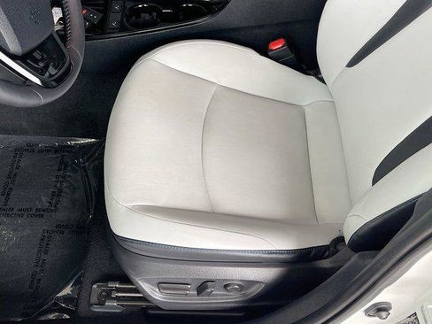Certified 2020 Toyota Prius Limited FWD image 19