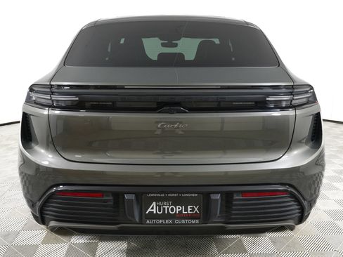 Used 2025 Porsche Macan Turbo Electric AWD/4WD image 5
