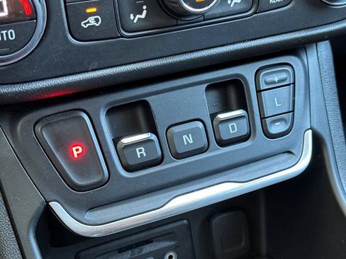 Used 2019 GMC Terrain SLT w/ Preferred Package FWD image 23