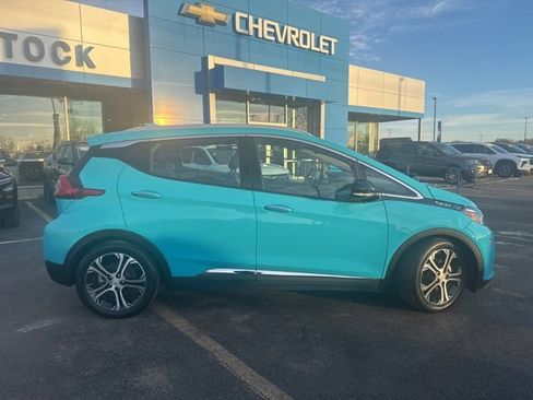 Used 2021 Chevrolet Bolt Premier w/ Infotainment Package image 2