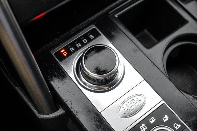 Used 2020 Land Rover Discovery Landmark AWD/4WD image 28