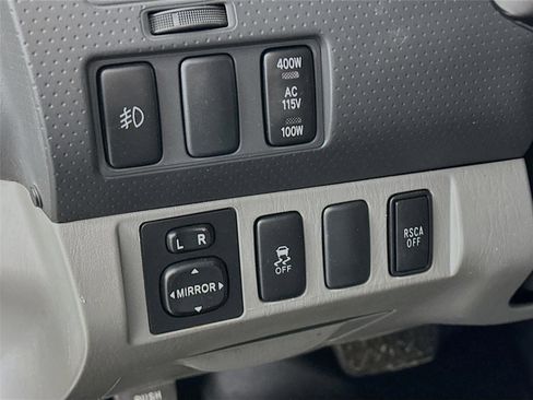 Used 2009 Toyota Tacoma DBL CAB 4WD LB AT image 10