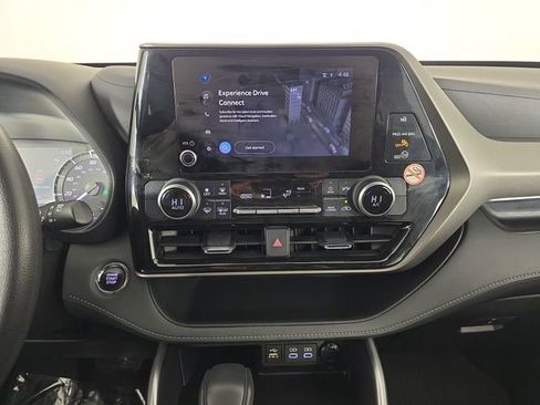 Used 2023 Toyota Highlander L image 22