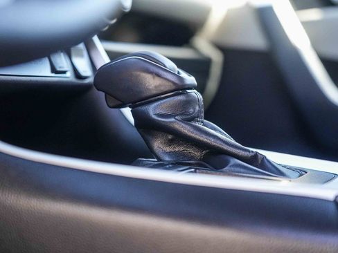 Certified 2023 Toyota RAV4 XLE Premium image 28