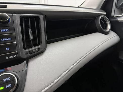 Used 2018 Toyota RAV4 XLE w/ Plus Extra Value Package FWD image 23