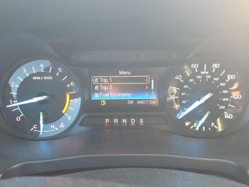 Used 2018 Ford Explorer XLT image 8